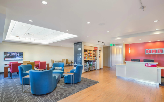photo 2 of TownePlace Suites by Marriott Portland Vancouver