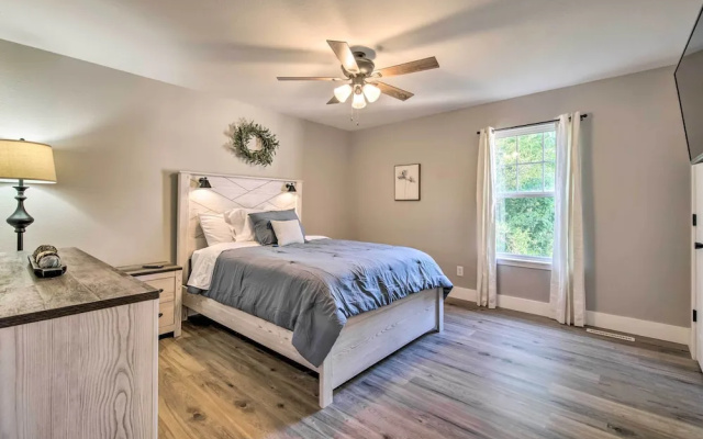 photo 5 of Townhome 1-min Walk to Lake & Close to Sdc!