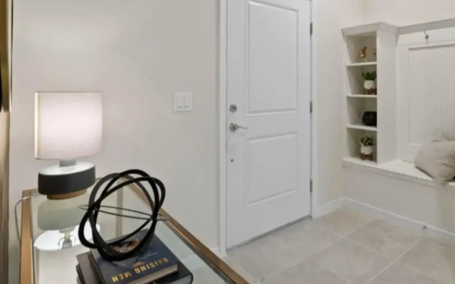 photo 2 of Townhome at Solterra NH 18005
