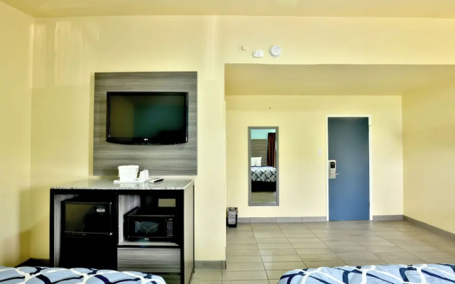 photo 3 of Americas Best Value Inn San Antonio Airport South