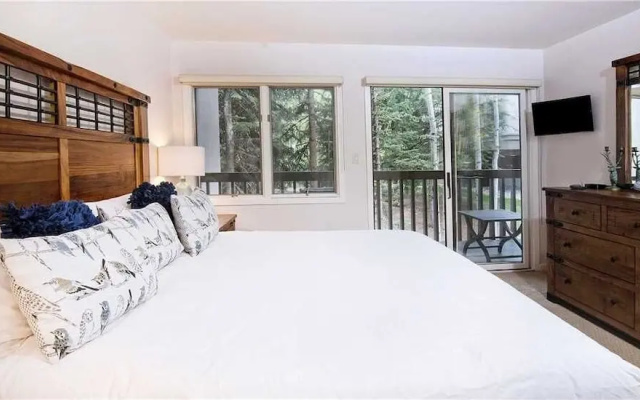 photo 4 of Townsend Place A106 1 Bedroom Condo by Redawning