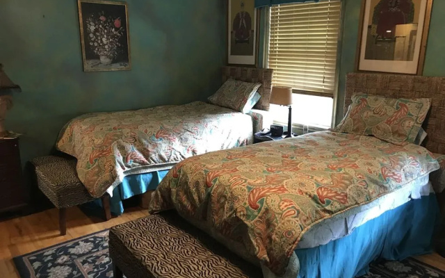 photo 5 of Trade Winds Bed and Breakfast