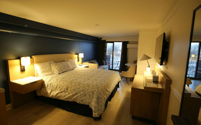 photo 5 of Harborline Hotel