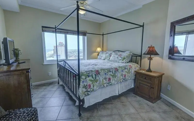 photo 3 of Tradewinds 1307