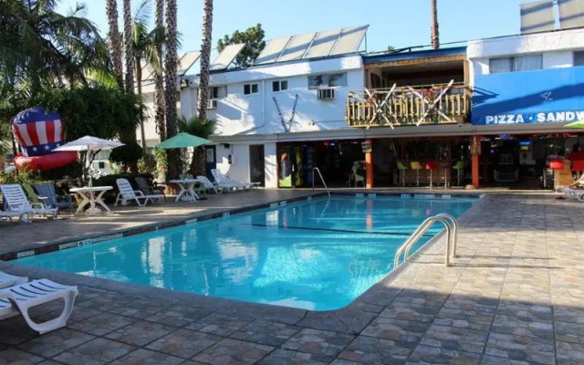 photo 3 of Tradewinds All Suite Hotel