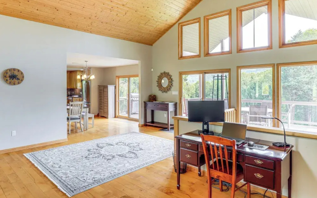 photo 5 of Mtn Views & Hot Tub: 6-acre Blue Ridge Retreat!
