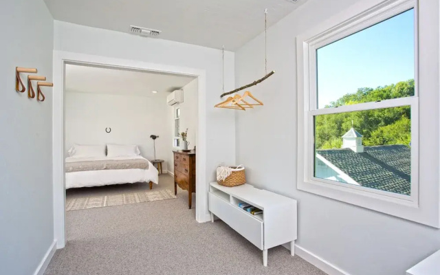 photo 4 of Tranquil Calistoga 3 Bedroom Home