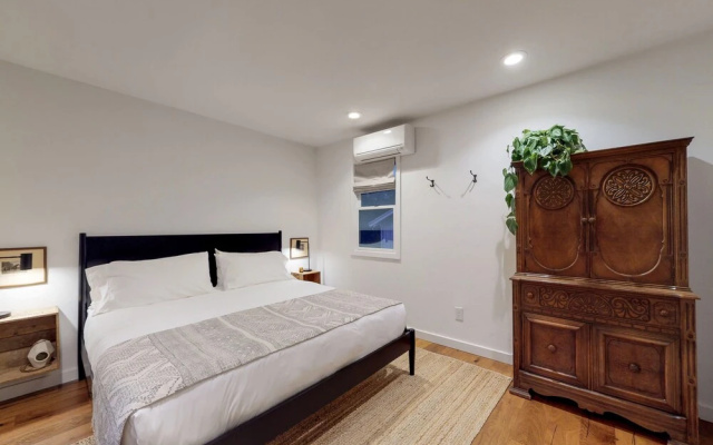 photo 5 of Tranquil Calistoga 3 Bedroom Home