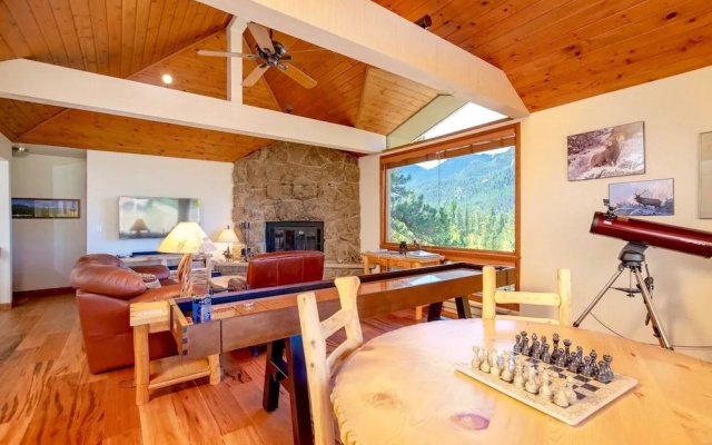 photo 4 of Tranquil Luxury Vacation At Windcliff 3 Bedroom Home by RedAwning