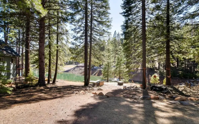 photo 2 of Tranquil Lake Almanor Getaway w/ Grill!