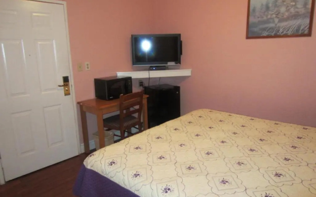 photo 2 of Travel Eagle Inn Motel