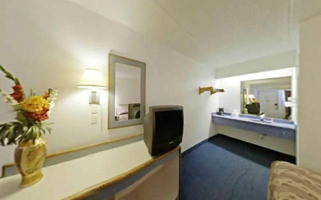 photo 4 of Travel Inn