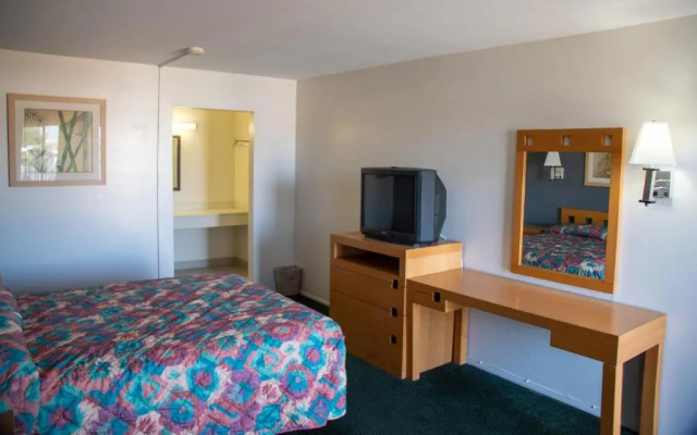 photo 4 of Travel Inn - In Phoenix (Alhambra)