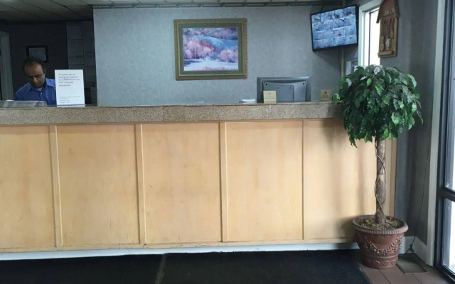 photo 2 of Travel Inn Lebanon Nashville Near I-40