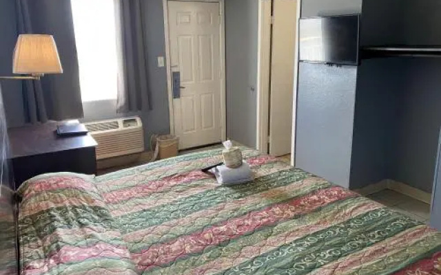 photo 2 of Travel Inn San Antonio