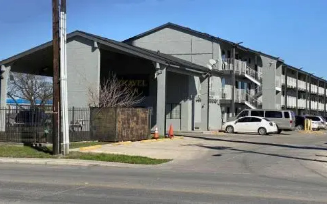 photo 3 of Travel Inn San Antonio