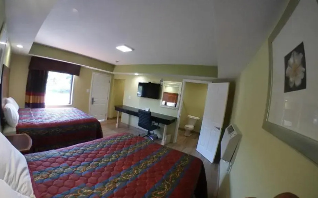 photo 3 of Travel Inn of Riviera Beach