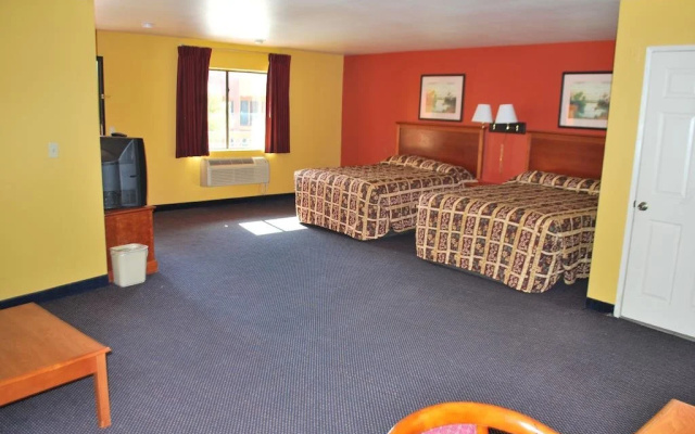 photo 2 of Travel Plaza Inn
