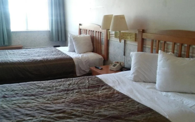 photo 2 of Budget Inn