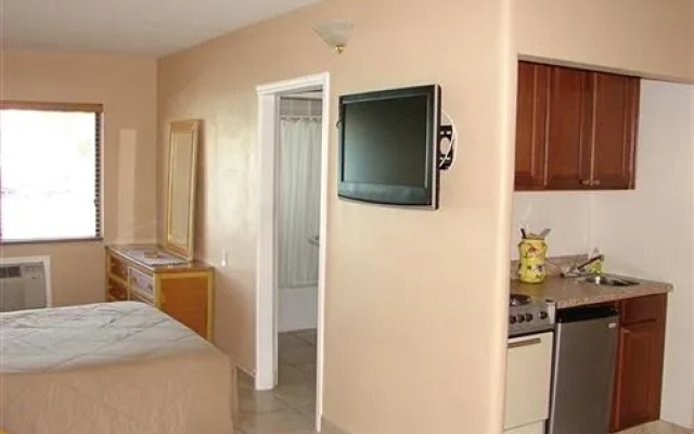photo 2 of Traveler Motel