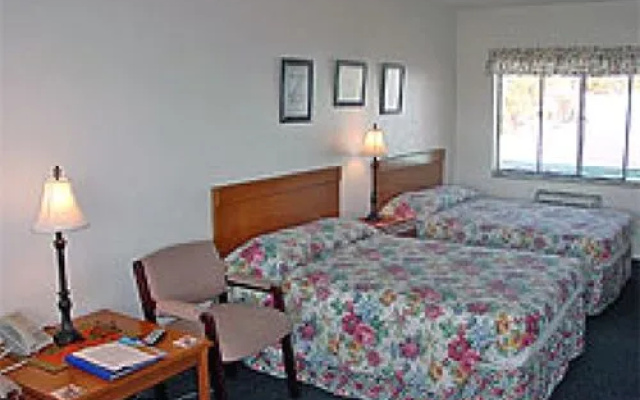 photo 4 of Traveler Motel