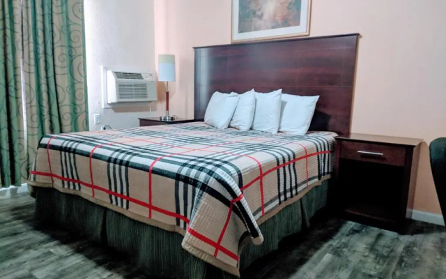 photo 5 of Travelers Inn Clearwater