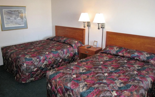 photo 4 of Travelers Lodge Motel Marshall