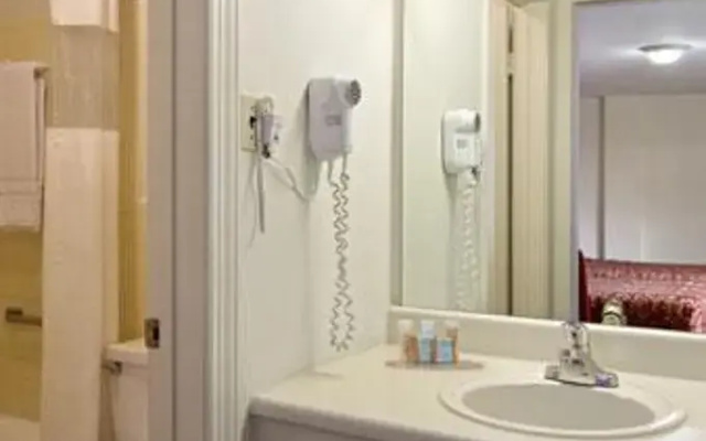 photo 4 of Travelodge Alexandria