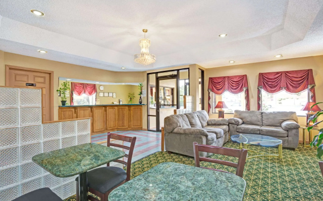 photo 2 of Travelodge by Wyndham Forest Park Atlanta South