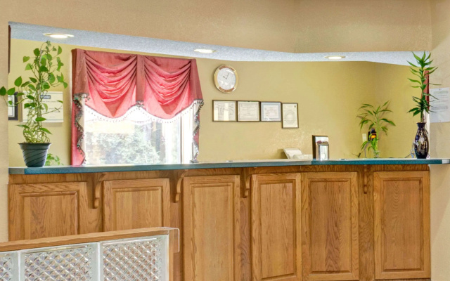 photo 4 of Travelodge by Wyndham Forest Park Atlanta South
