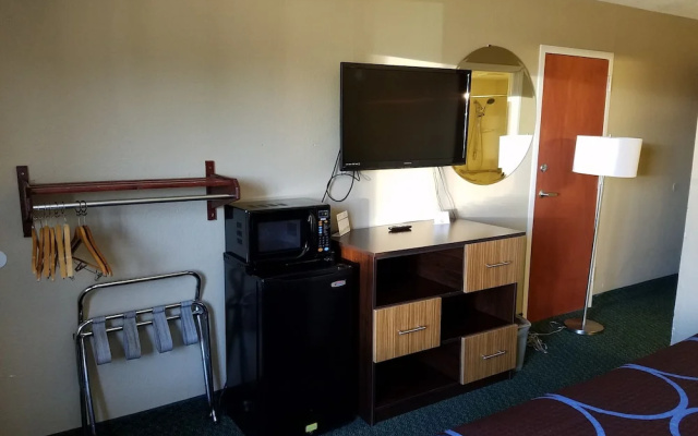 photo 4 of Travelodge Bentonville