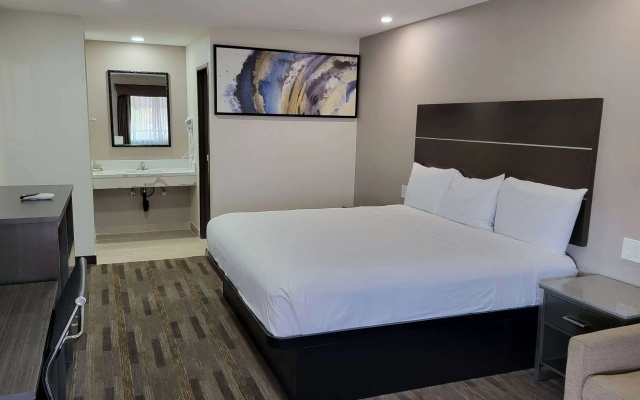photo 3 of Travelodge by Wyndham Buena Park