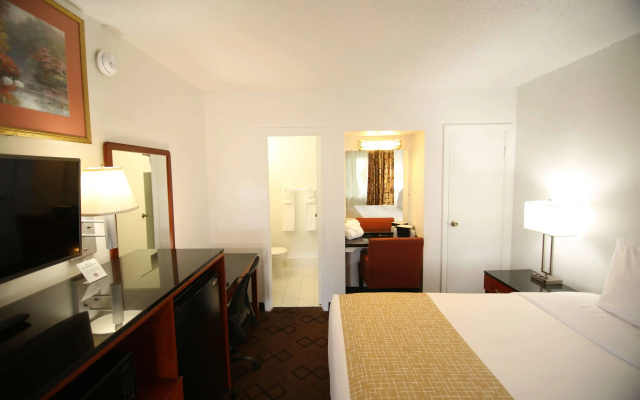 photo 5 of Travelodge by Wyndham Burbank-Glendale