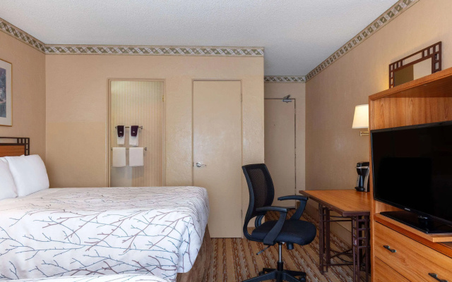 photo 3 of Travelodge by Wyndham Seattle By The Space Needle