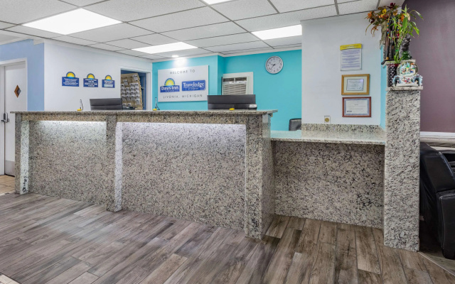 photo 2 of Travelodge by Wyndham Livonia/Canton/Novi Detroit Area