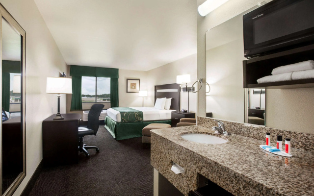 photo 5 of Travelodge by Wyndham Livonia