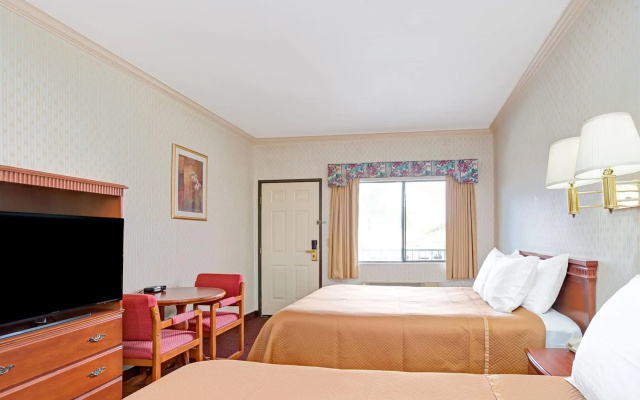 photo 2 of Travelodge by Wyndham Lynwood