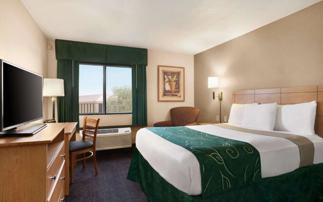photo 3 of Travelodge by Wyndham Pecos