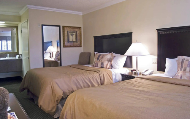 photo 3 of Travelodge by Wyndham Chatsworth