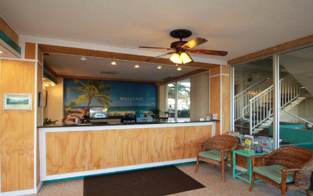 photo 2 of Seaside Inn & Suites