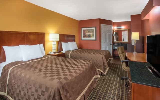 photo 3 of Travelodge Commerce