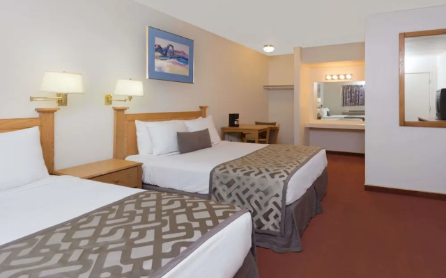 photo 5 of Travelodge Cortez