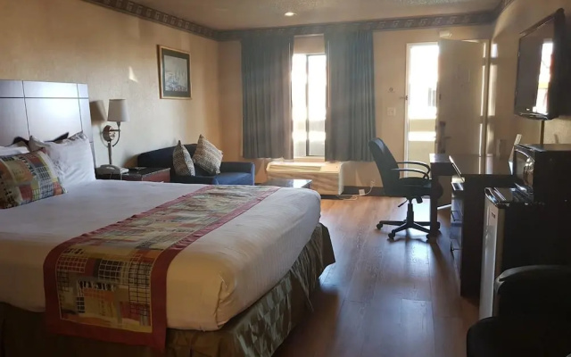 photo 5 of Travelodge Costa Mesa Newport Beach Hacienda