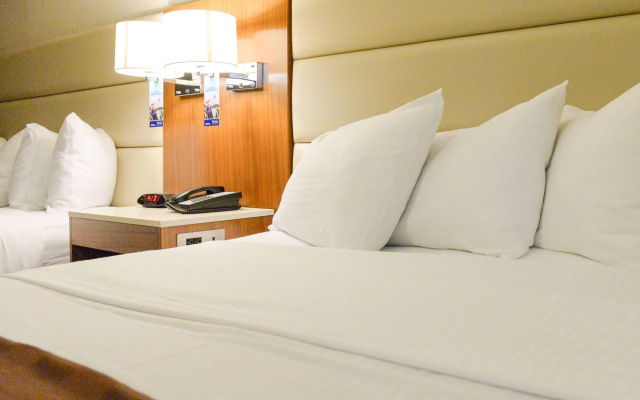 photo 5 of Travelodge by Wyndham Culver City