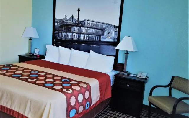 photo 2 of Super 8 by Wyndham Des Moines