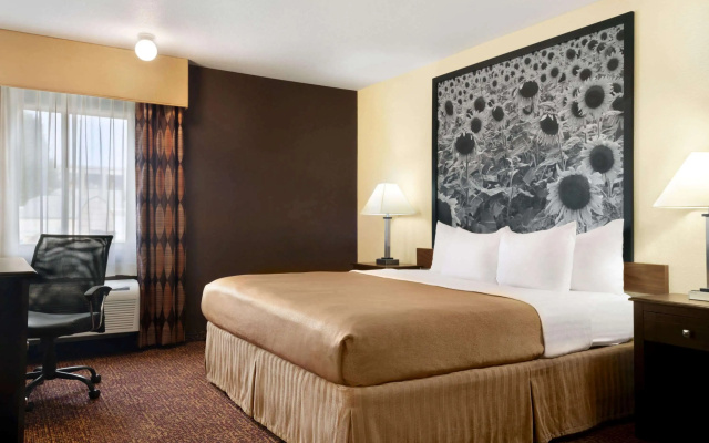 photo 3 of Super 8 by Wyndham Des Moines