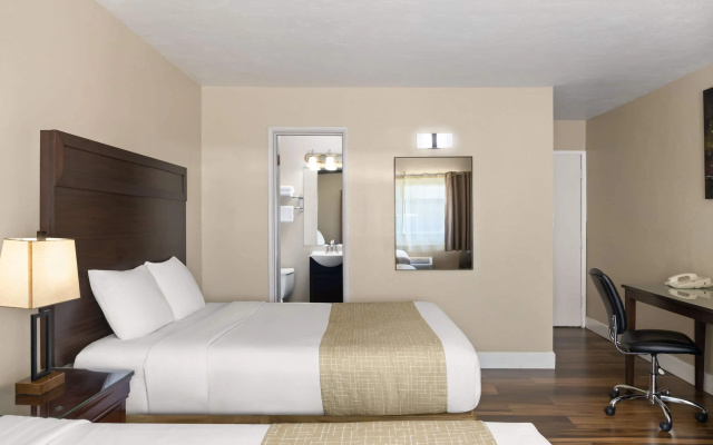photo 5 of Travelodge by Wyndham Everett City Center