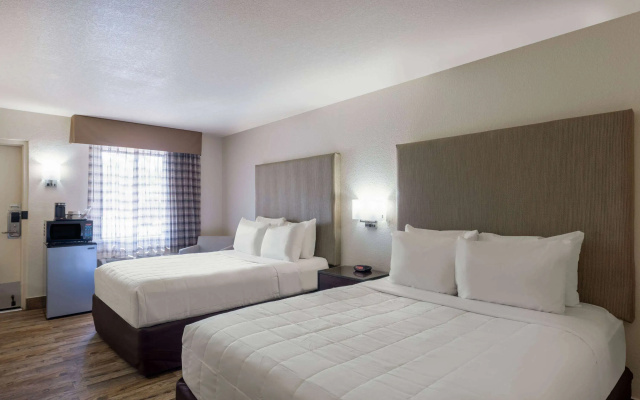 photo 2 of Travelodge by Wyndham Florida City/Homestead/Everglades