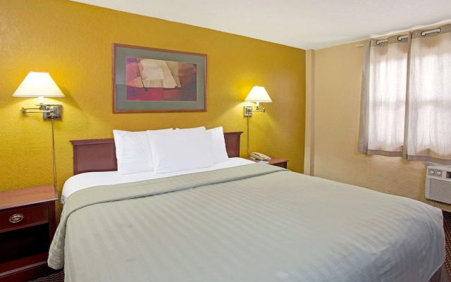 photo 4 of Travelodge Fort Lauderdale