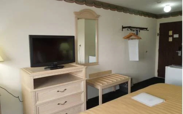 photo 2 of Travelodge Fremont